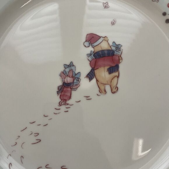 Disney Winnie the‎ Pooh & Piglet 10.5" Dinner Plate Christmas REPLACEMENT PIECE - Picture 2 of 8